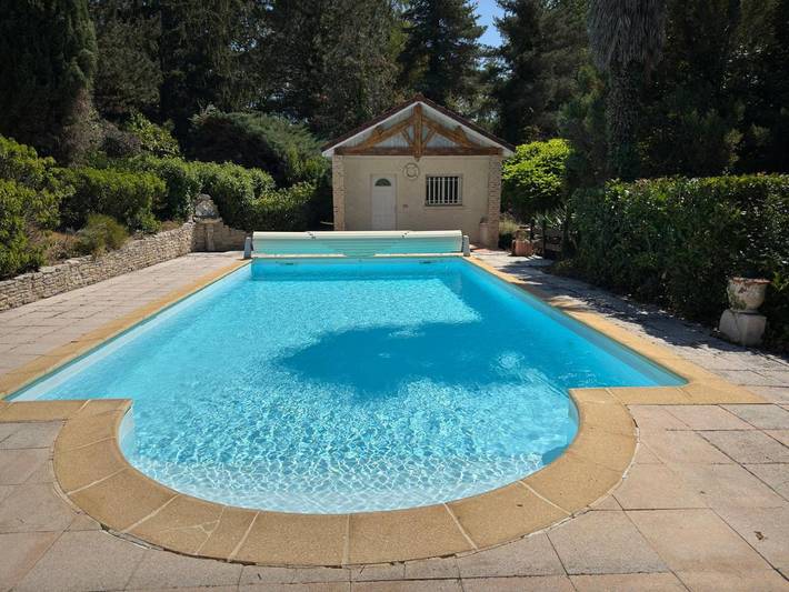 Chalet para 12 personas, con jardín además de vistas y piscina - 1
