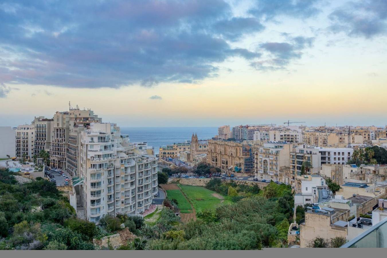 Geheel appartement, Valley & Sea Views with Furnished Bbq Balcony in San Giljan, Malta