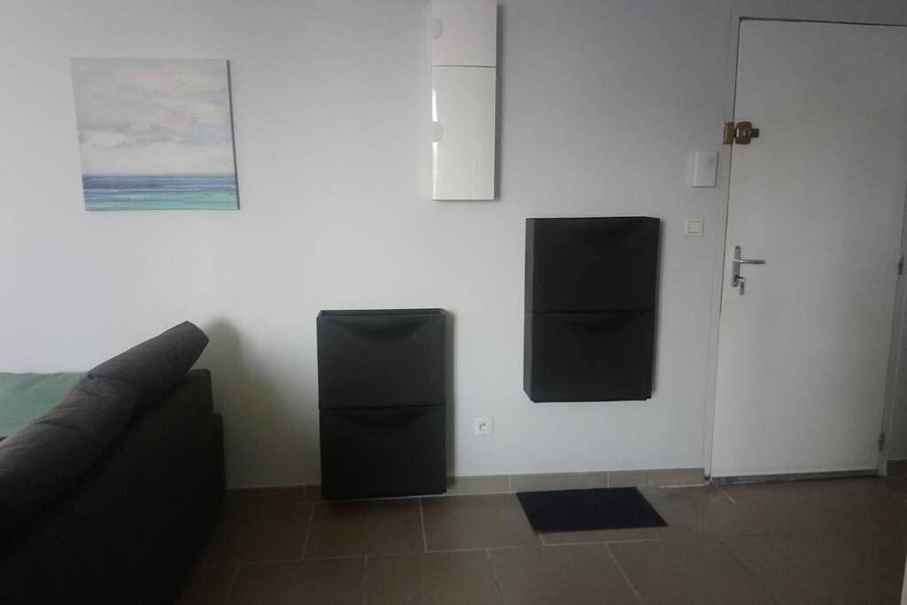 Appartement entier, Bel appart duplex moderne à 9 min de l'aéroport in Janneyrias, Région de Vienne