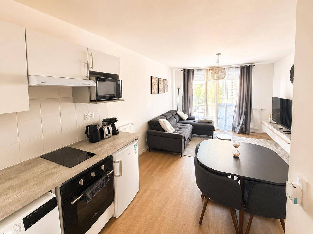 Appartement entier, Modern apartment close to Paris and Disney in Clichy-sous-Bois, Seine-Saint-Denis