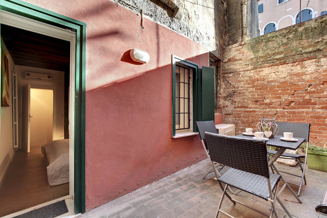 Entire apartment, I Quattro Mori by Wonderful Italy in Venice, Laguna di Venezia