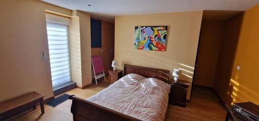 Location de vacances pour 9 personnes, avec vue et terrasse ainsi que piscine et sauna, animaux acceptés à Rupt-sur-Moselle