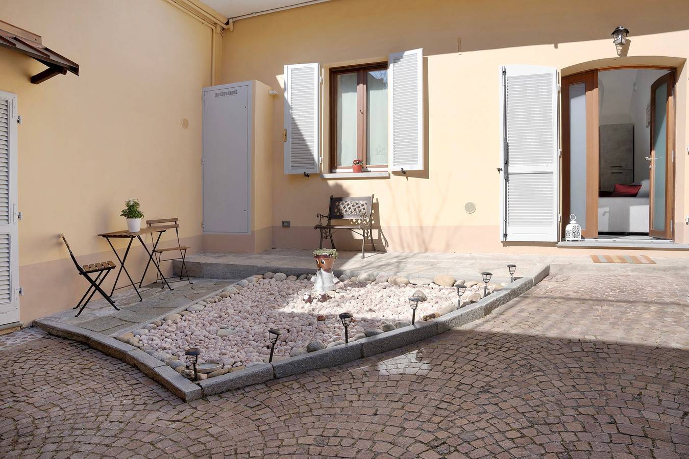 Appartamento intero, Appartamento vacanze "Casa Vacanze La Porta in Piazza" con terrazza in Guarene, Langhe