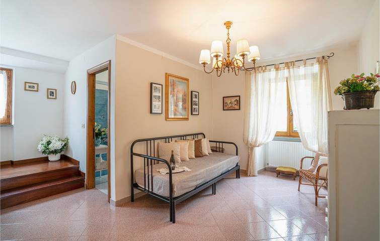 Appartamento di 110mq con parcheggio, WiFi e lettino per bambini in Varese Ligure, Provincia di La Spezia