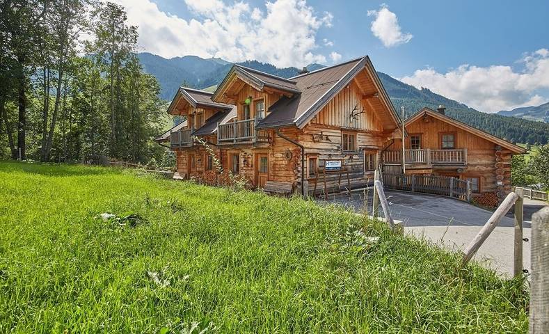 Chalet für 8 Personen, mit Balkon und Sauna in Saalbach
