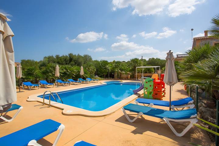 Casa rural 'Sa Pedrera' con vistas a la montaña, Wi-Fi y aire acondicionado in Muro, Mallorca Norte