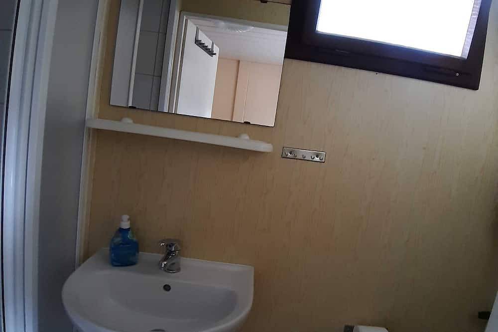 Ganze Wohnung, Ferienbungalow Nr. 1 - Ferienpark Seenland Betriebsgesellschaft in Lychensee, Lychen