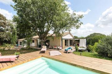 Villa pour 8 personnes, avec jacuzzi ainsi que jardin et terrasse, animaux acceptés à Montpellier