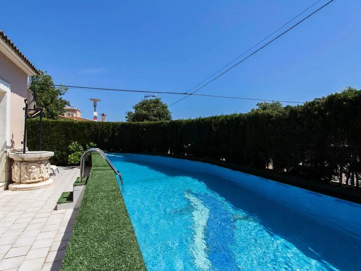 Chalet para 6 personas, con jardín y piscina - 1