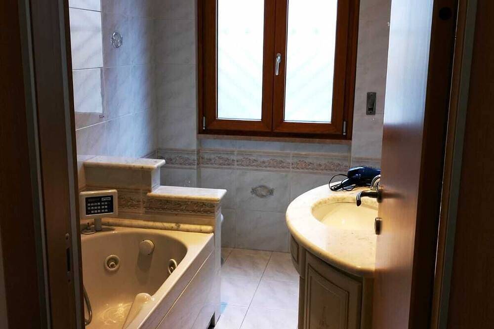 Ganze Wohnung, Studio apartment a stone's throw from the sea in Pineto, Adriaküste Abruzzen