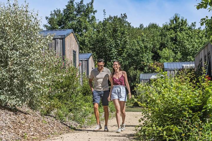 Wohnwagen für 4 Personen, mit Terrasse in Perros-Guirec