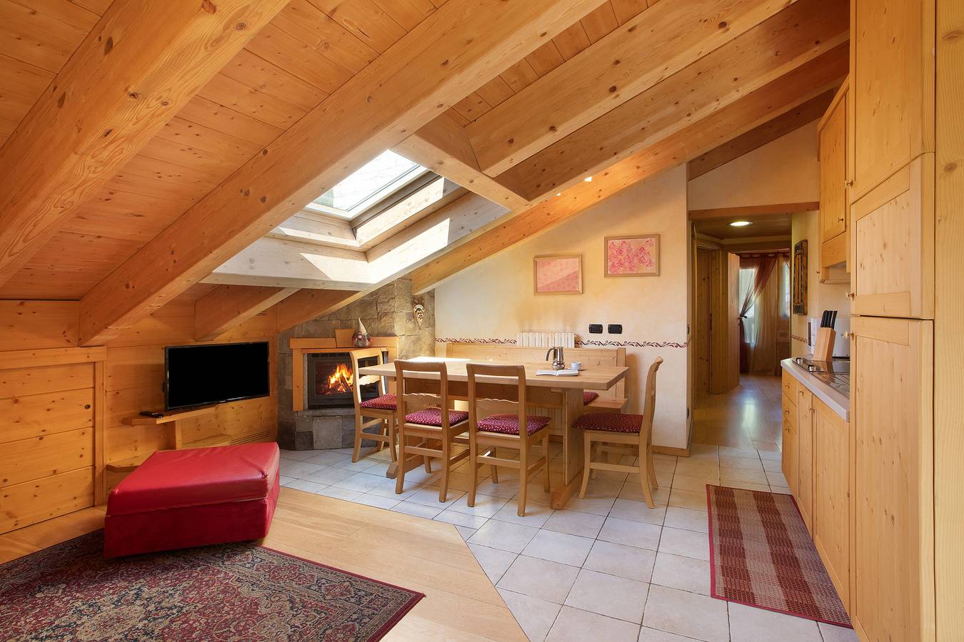 Apartamento entero, Apartamento 'Baita Dei Ski App 6' cerca de las pistas con 2 balcones y Wi-Fi in Livigno (Town), Livigno