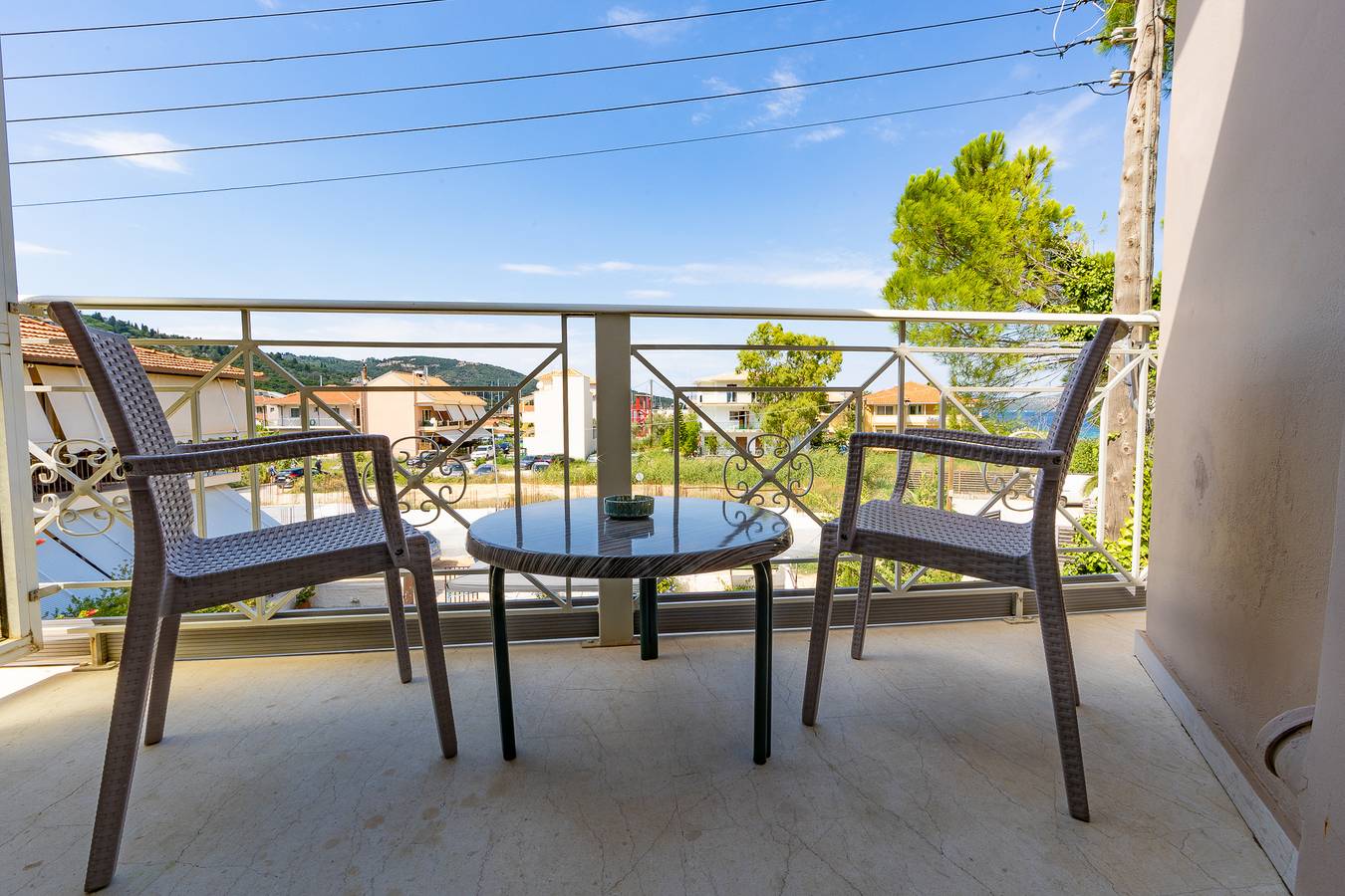 Camera 'Vista Giardino - Edificio Eolo' con piscina condivisa, giardino e aria condizionata in Nikiana, Alexandros