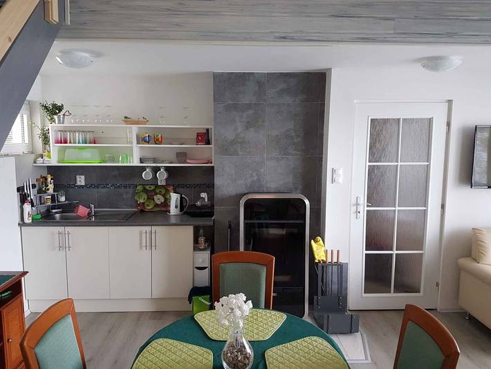 Ferienhaus mit wunderschönen Ausblick mit Terrasse direkt am Badesee in Sliw, Budweis und Umgebung