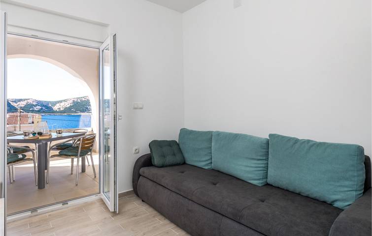 Appartement de vacances entier, Appartement en bord de mer avec terrasse, parking et Wi-Fi - À 2 km du littoral in Stara Novalja, Pag