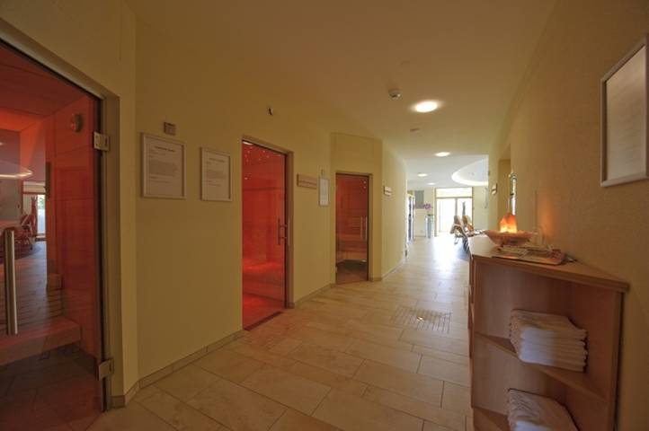 Hotel für 2 Personen, mit Balkon/Terrasse und Sauna sowie Terrasse in Gunzenhausen - 2