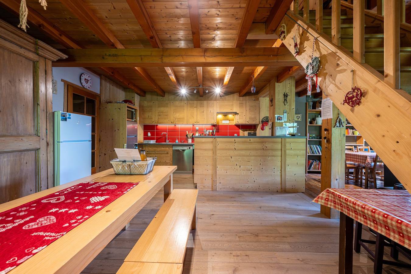 Appartement entier, Appartement "Le Chamois" avec terrasse partagée, balcon et Wi-Fi in Flumet, Région d'Albertville
