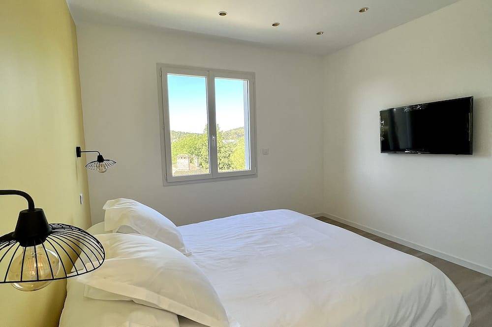 Villa Contemporaine Proche Cannes in Peymeinade, Côte méditerranéenne (France)