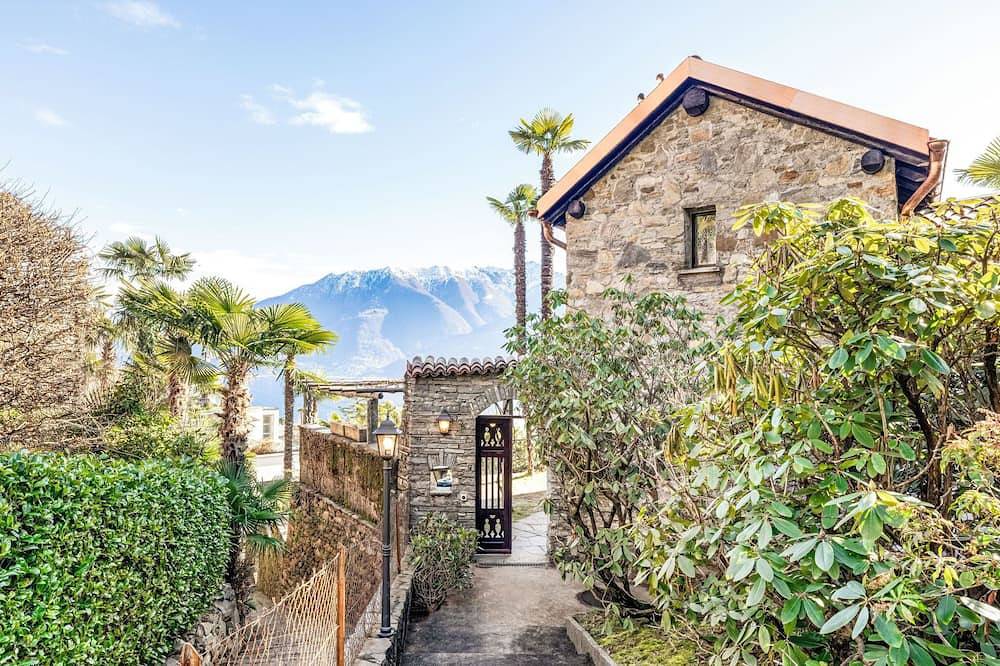 Palm Cottage in Monte Brè sopra Locarno, Locarno