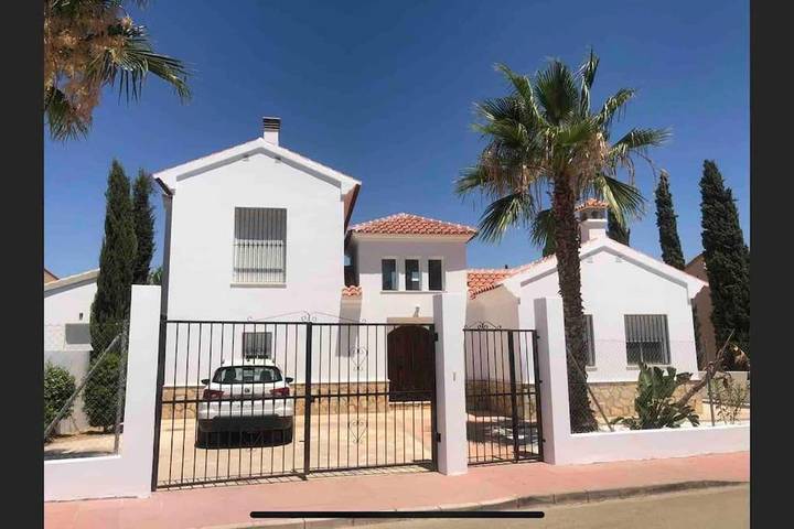 Casa rural para 6 personas, con jardín además de vistas y piscina, Se admiten mascotas en Arboleas - 2