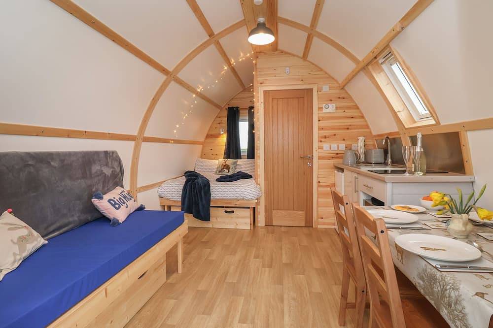 Husk, family friendly, character holiday cottage in Bridlington in East Riding of Yorkshire