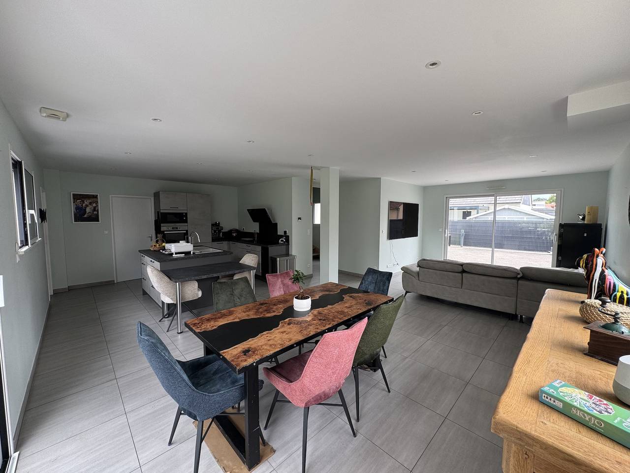 Maison de vacances à 3 min du circuit 24H Le Mans avec terrasse, jardin privé et Wi-Fi in Changé, Sarthe