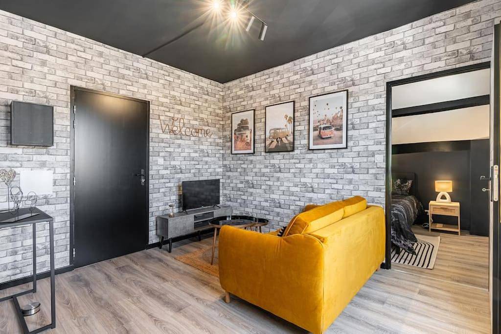Appartement entier, One-Bedroom Apartment in Bergerac, Périgord Pourpre