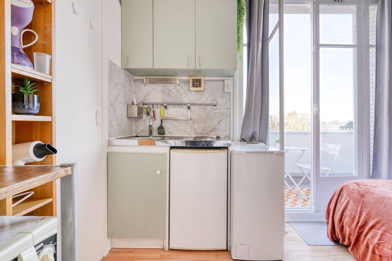 Entire apartment, Apartment 'Terrace and Comfort – Austerlitz' with Balcony and Wi-Fi in Paris, Ile de France