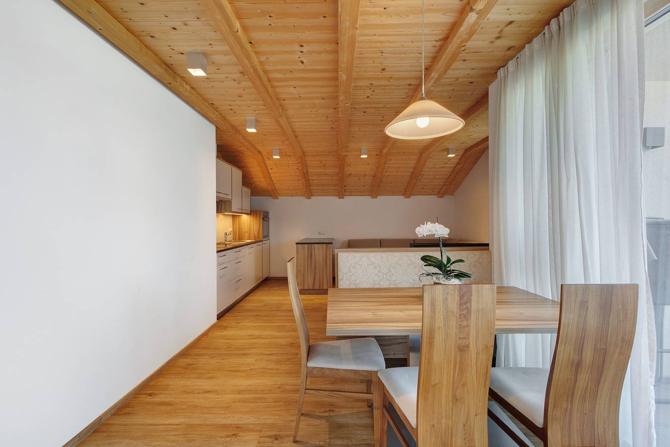 Ganze Wohnung, Ferienwohnung 'Sonnenblume' mit Bergblick, Gemeinschaftsgarten und Wi-Fi in Raas, Natz-Schabs