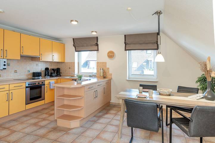 Ganze Wohnung, Domizil am Hafen Ferienwohnung Ricarda in Büsum mit Balkon und 500m zum Strand in Hafen Büsum, Büsum