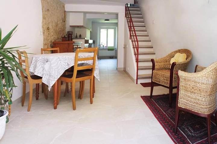 Location de vacances pour 6 personnes, avec jardin et vue, animaux acceptés à Montmaur - 4