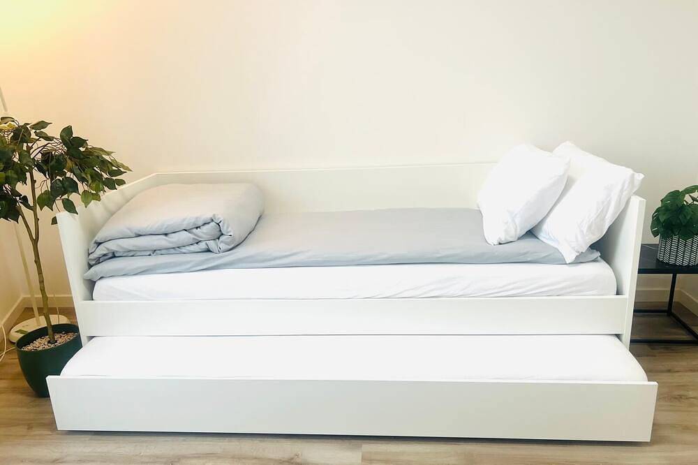 Ganze Wohnung, Spacious Family Stay near Paris - Metro 4 at Doorstep - Eiffel Tower & City View in Bagneux, Hauts-de-Seine