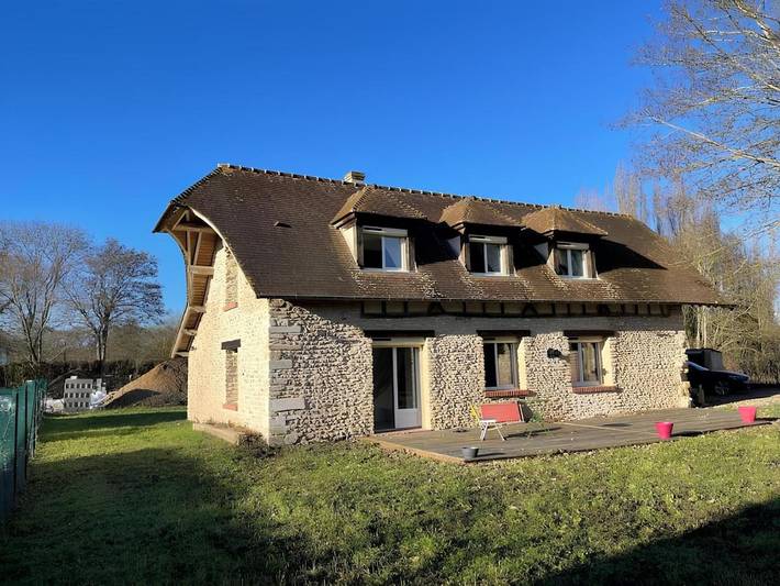 Location de vacances pour 6 personnes, avec terrasse et jardin, animaux acceptés à Hardencourt-Cocherel