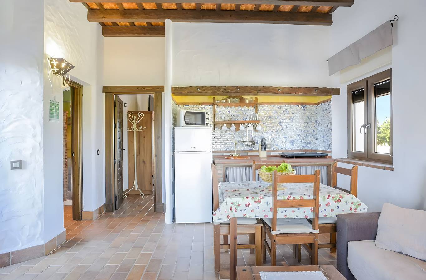 Ganze Wohnung, Apartment 'El Pino' mit Gemeinschaftspool, Klimaanlage und Wlan in Barbate, Costa de la Luz