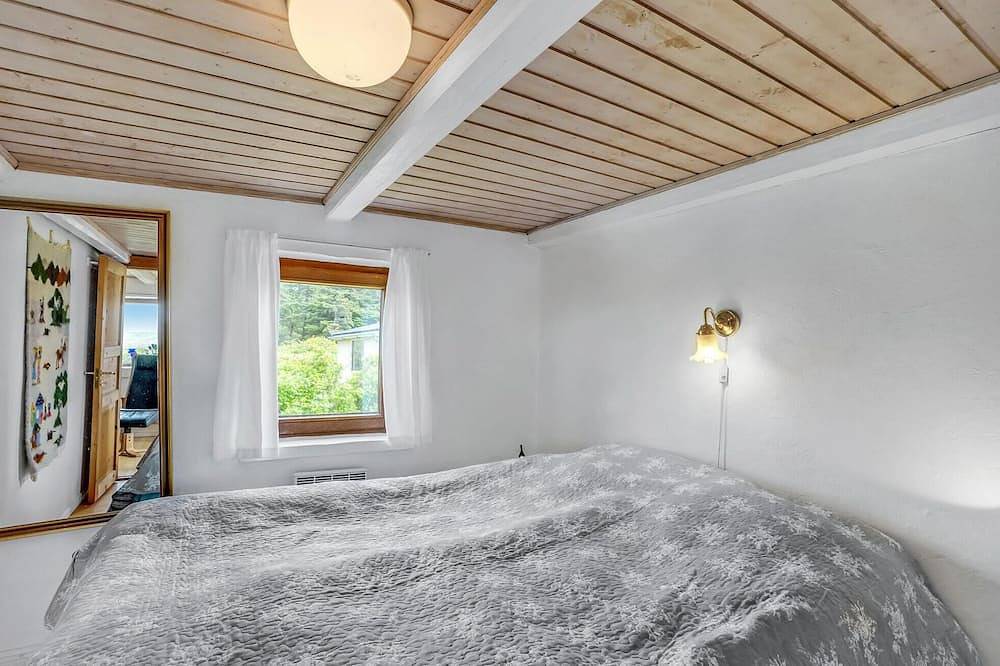 Gorgeous home in Thyholm with kitchen in Thyholm, Limfjorden i Vestjylland