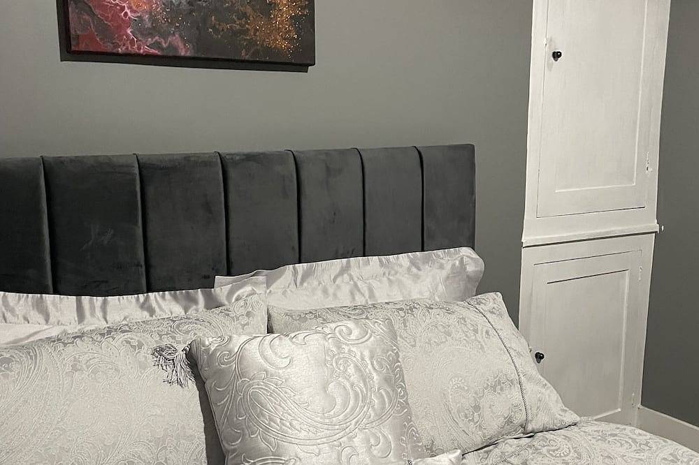 Traditional English home with Victorian features in Greenwich, London