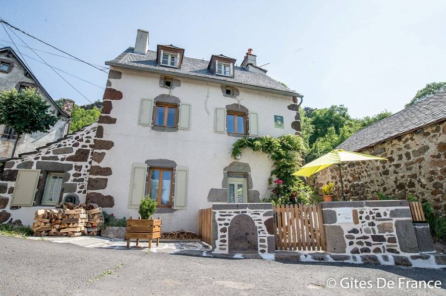 Gîte pour 4 Personnes dans Saint-Victor-la-Rivière, Région de Besse-et-Saint-Anastaise