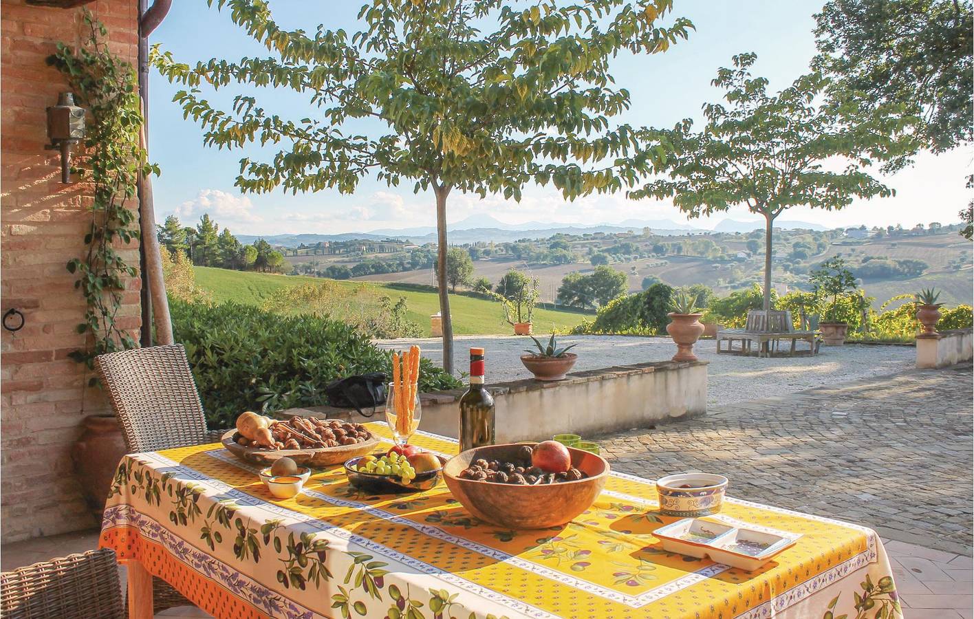 Ferienhaus für 6 Personen mit Pool in Ostra Vetere, Ancona Provinz