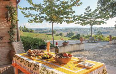 Casa Vacanza per 6 Persone in Ostra Vetere, Provincia di Ancona, Foto 4