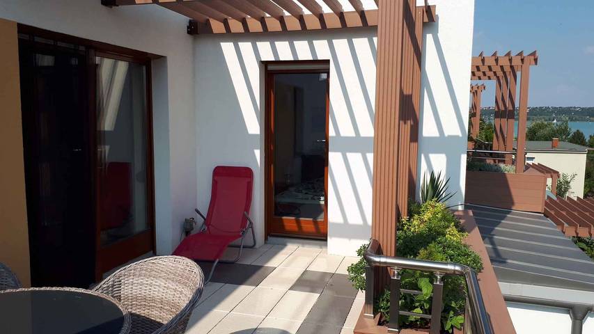Ferienwohnung für 4 Personen, mit Balkon und Garten in Balatonalmadi - 2