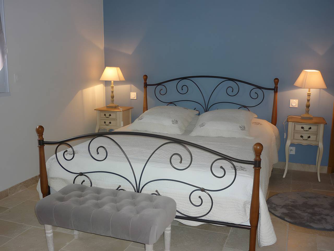 B&b for 2 People in Orange, Provence