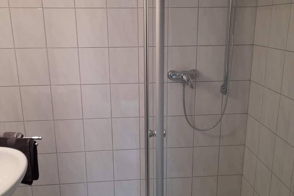 Sorpesee Ferienhaus am See mit Aussen-und Innenkamin im Sauerland in Sundern, Sorpesee