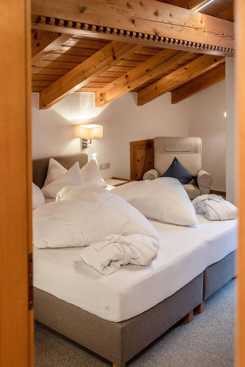 Ganze Ferienwohnung, "Silberdistel - Nr.6" - Fewo/1Schlafraum/Dusche,Wc in Mittenwald, Bayerische Alpen