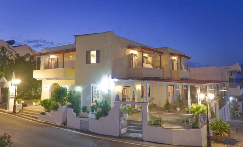 Gîte pour 2 personnes, avec Terrasse et Jardin dans Agistri - 2