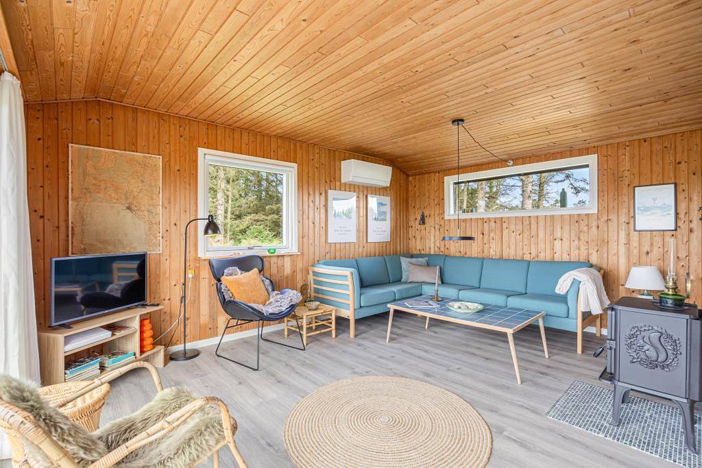 Gemütliches Ferienhaus mit Kaminofen in Klegod in Ringkøbing, Holmsland Klit