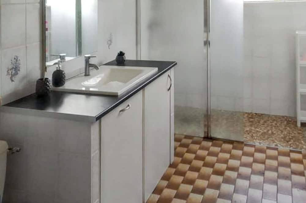 Homerez - Amplia Villa en Briare con Piscina Privada y Actividades in Briare, Región de Montargis