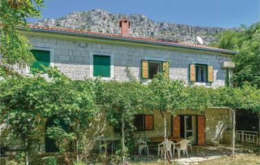 Beach House for 6 People in Duće, Croatian Adriatic, Photo 1