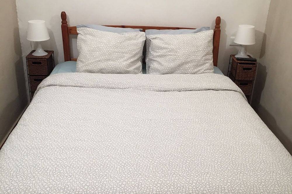 Apartamento entero, Apartamento de 2 dormitorios en planta baja in Casarabonela, Sierra de las Nieves