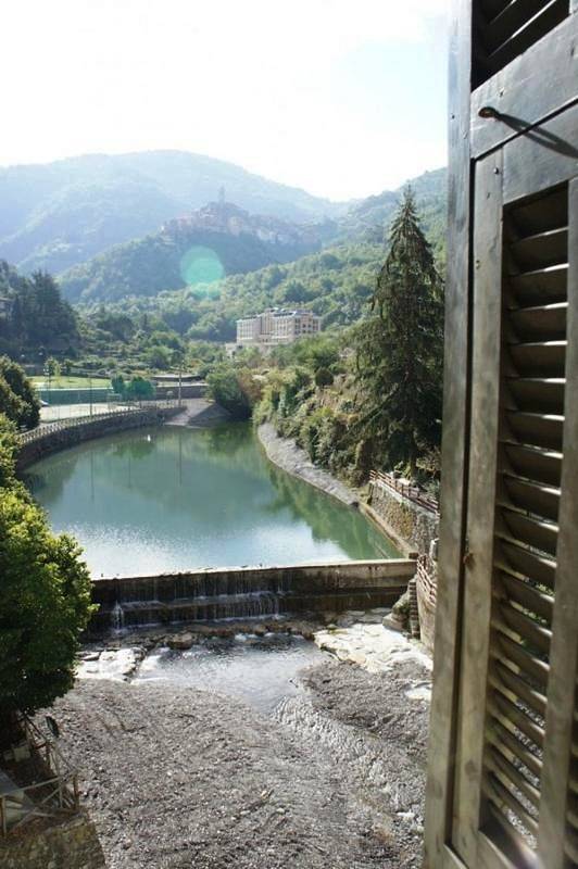 Sul Ponte Affittacamere in Pigna  (Ligurie), Alpes liguriennes