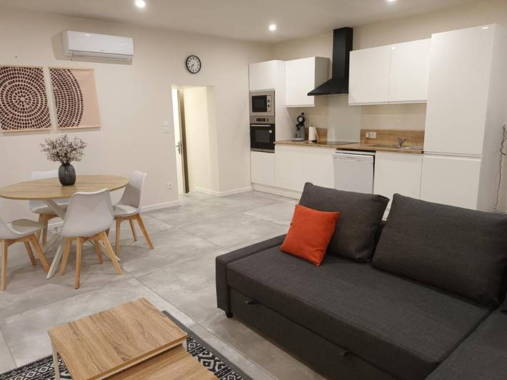 Gîte pour 6 personnes, avec jardin et vue à Fontaines-d'Ozillac